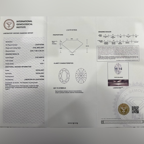 One laboratory grown oval brilliant diamond set in an 18 karat white gold ring. - Picture 5 of 7